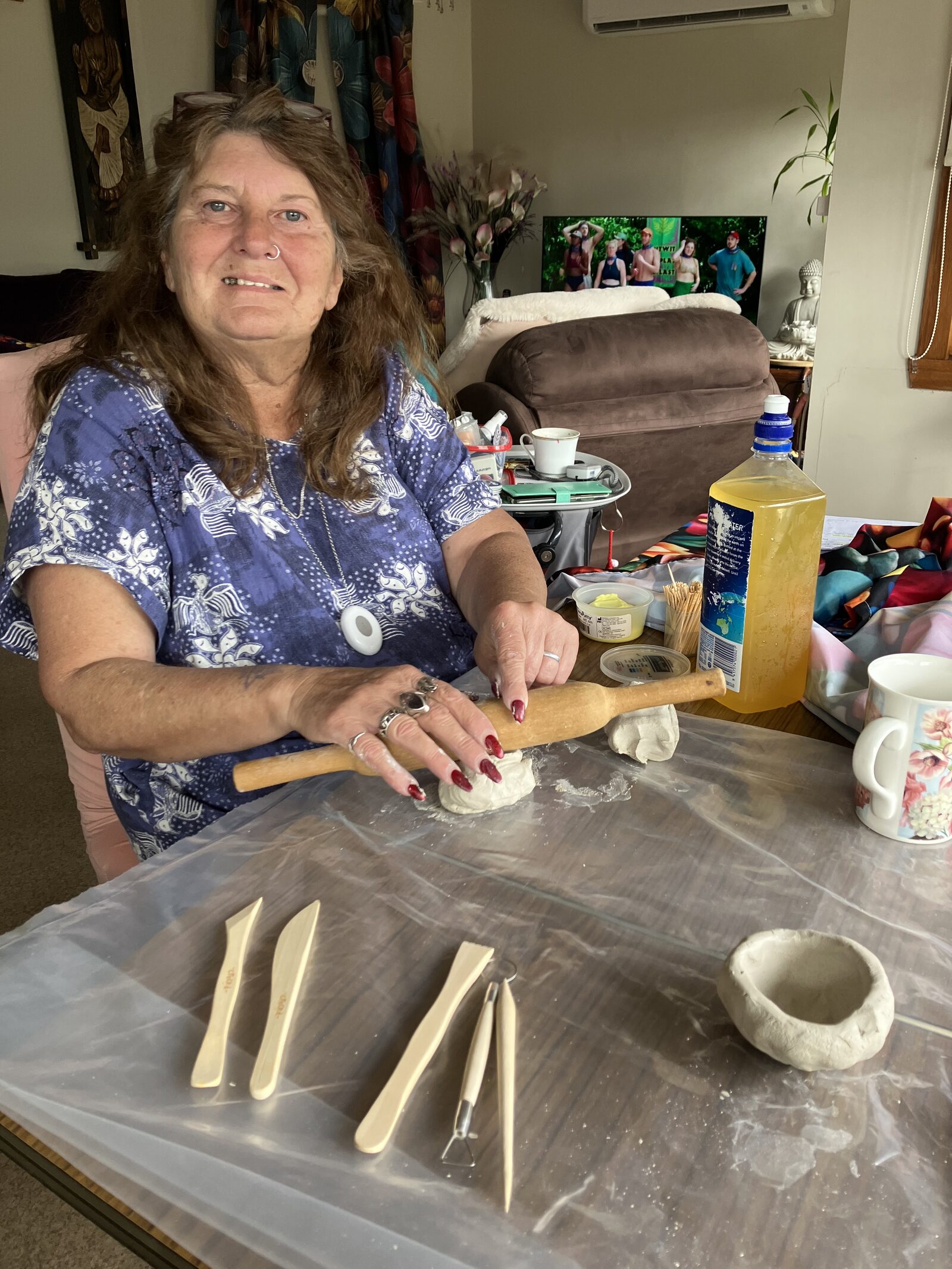 A Four Point Therapy clinician working alongside a Participant in a real-world setting